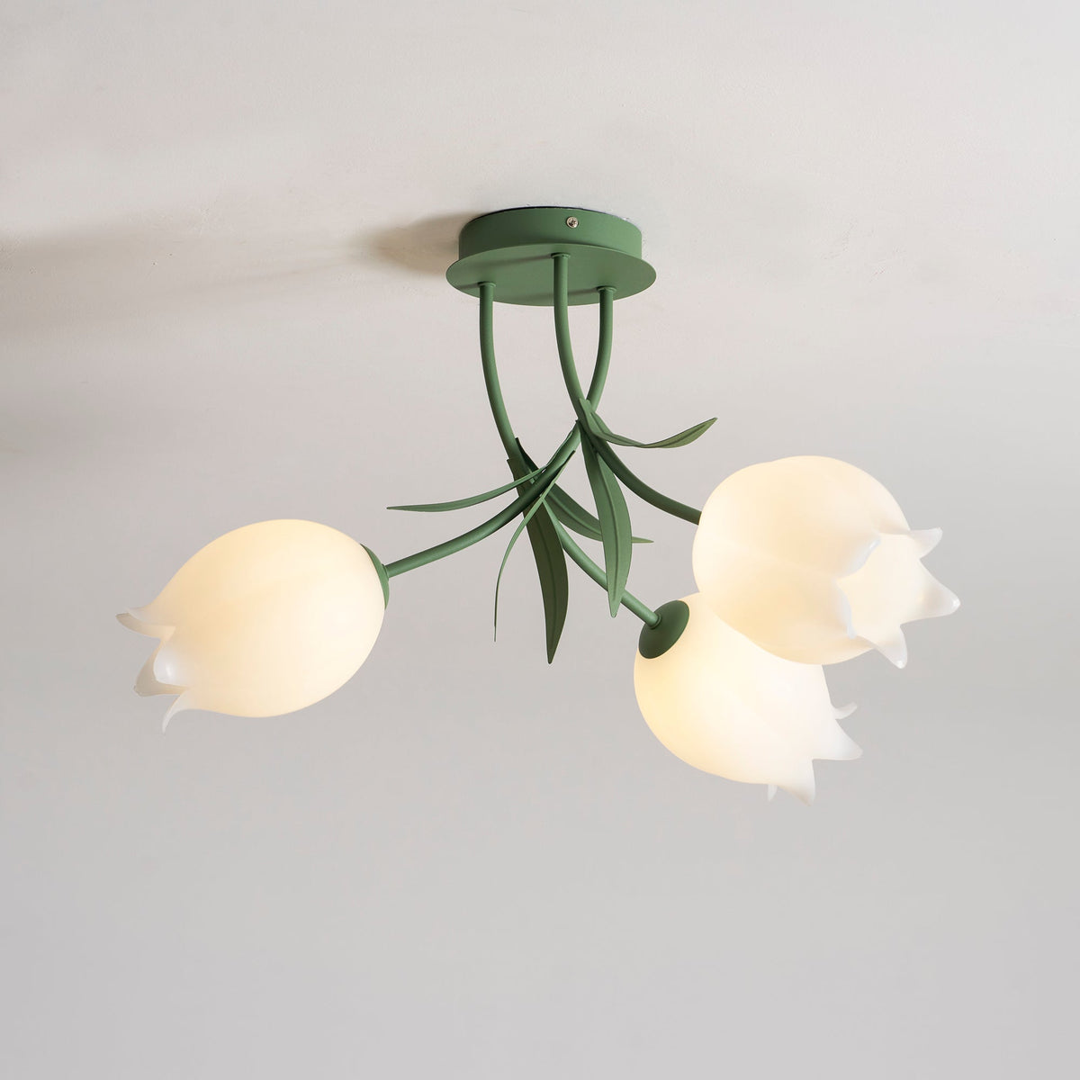 Ricko Lily Flower Ceiling Light – Multi-Head Acrylic Shades, Dimmable, Damp Rated, 3 Sizes