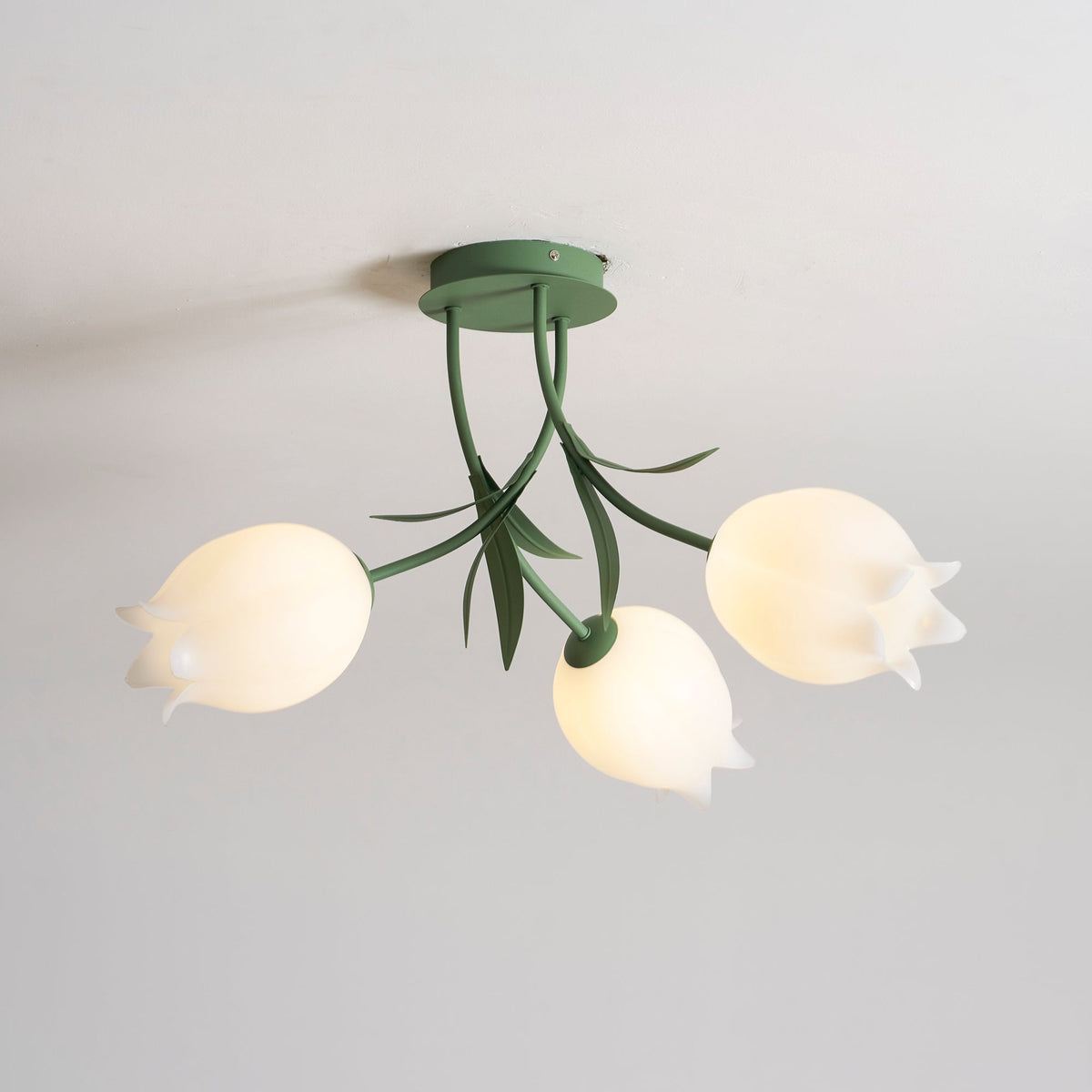 Ricko Lily Flower Ceiling Light – Multi-Head Acrylic Shades, Dimmable, Damp Rated, 3 Sizes