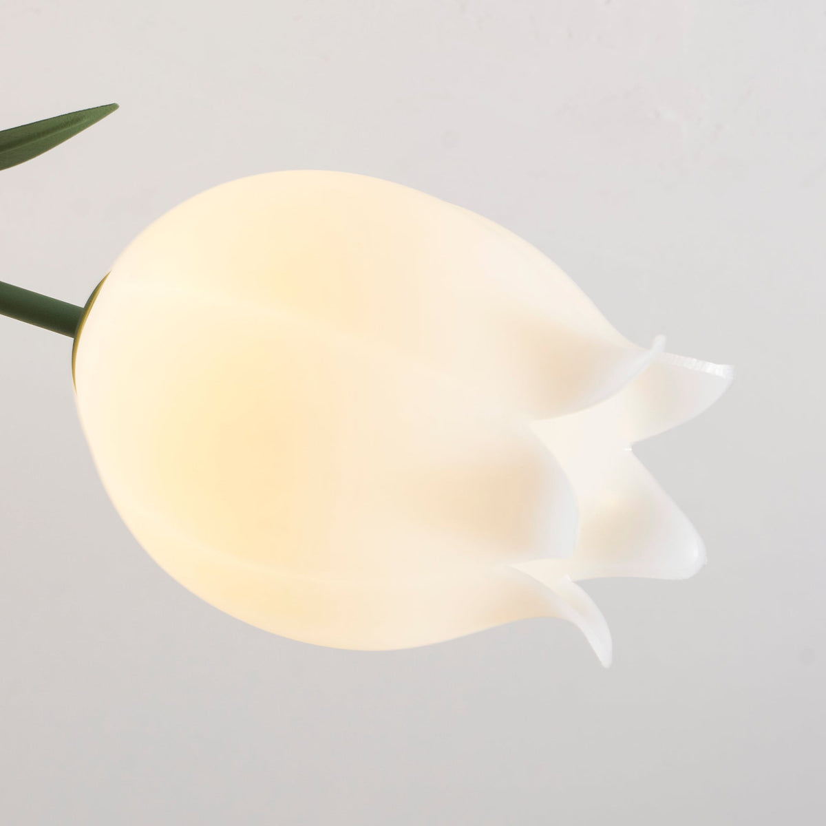 Ricko Lily Flower Ceiling Light – Multi-Head Acrylic Shades, Dimmable, Damp Rated, 3 Sizes