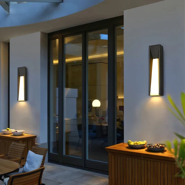 Slim Outdoor LED Wall Light – IP65 Aluminum, Dark Gray, Warm or Cool White, 2 Sizes